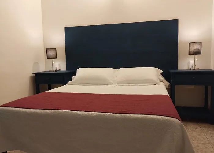 Hotel & Hostal Santuario